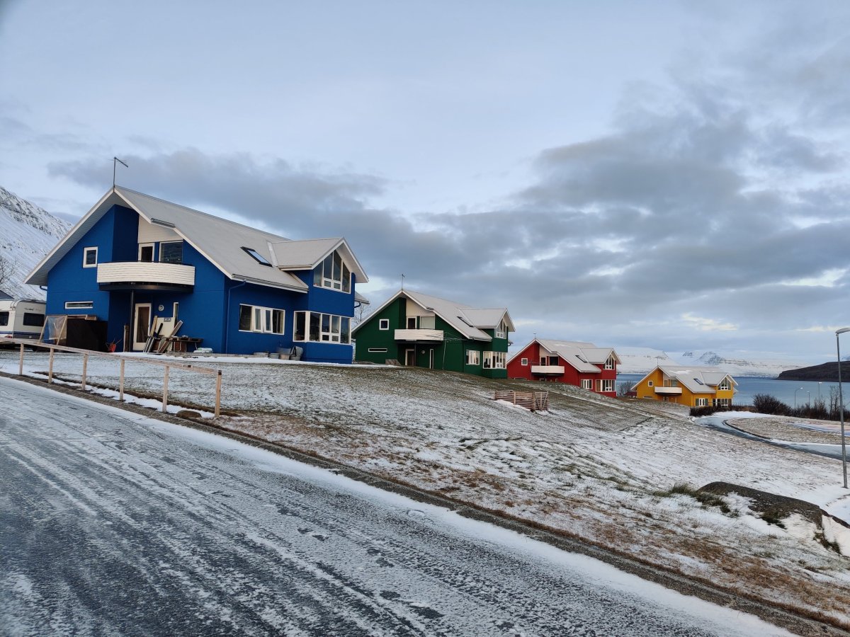 Barevné domky Súðavíku