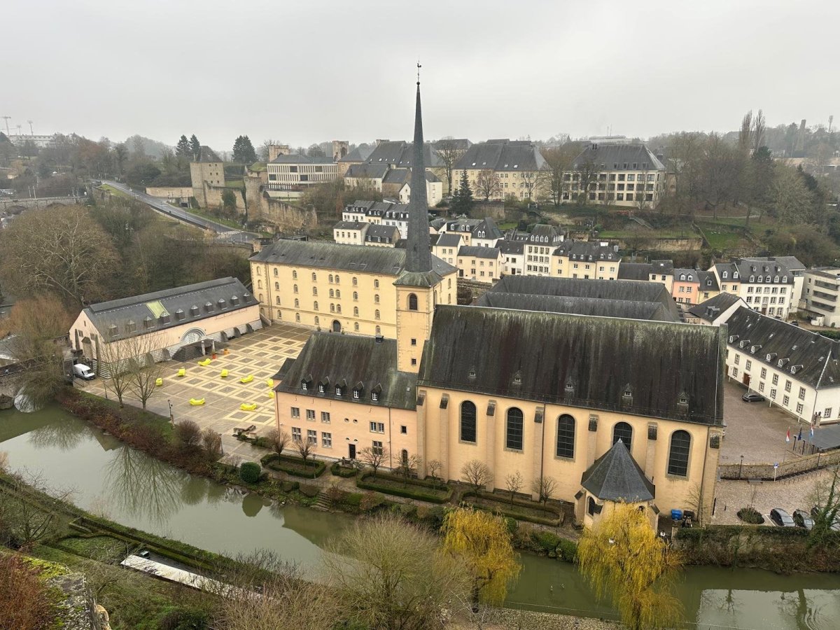 pohled z Chemin de la Corniche