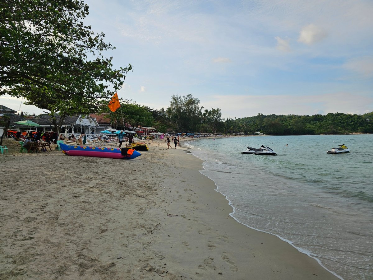 Choeng Mon Beach