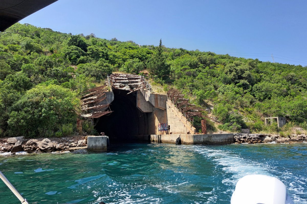 Ponorková základna