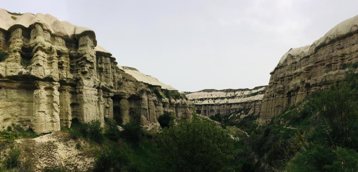 Űçhisar - Bílé údolí