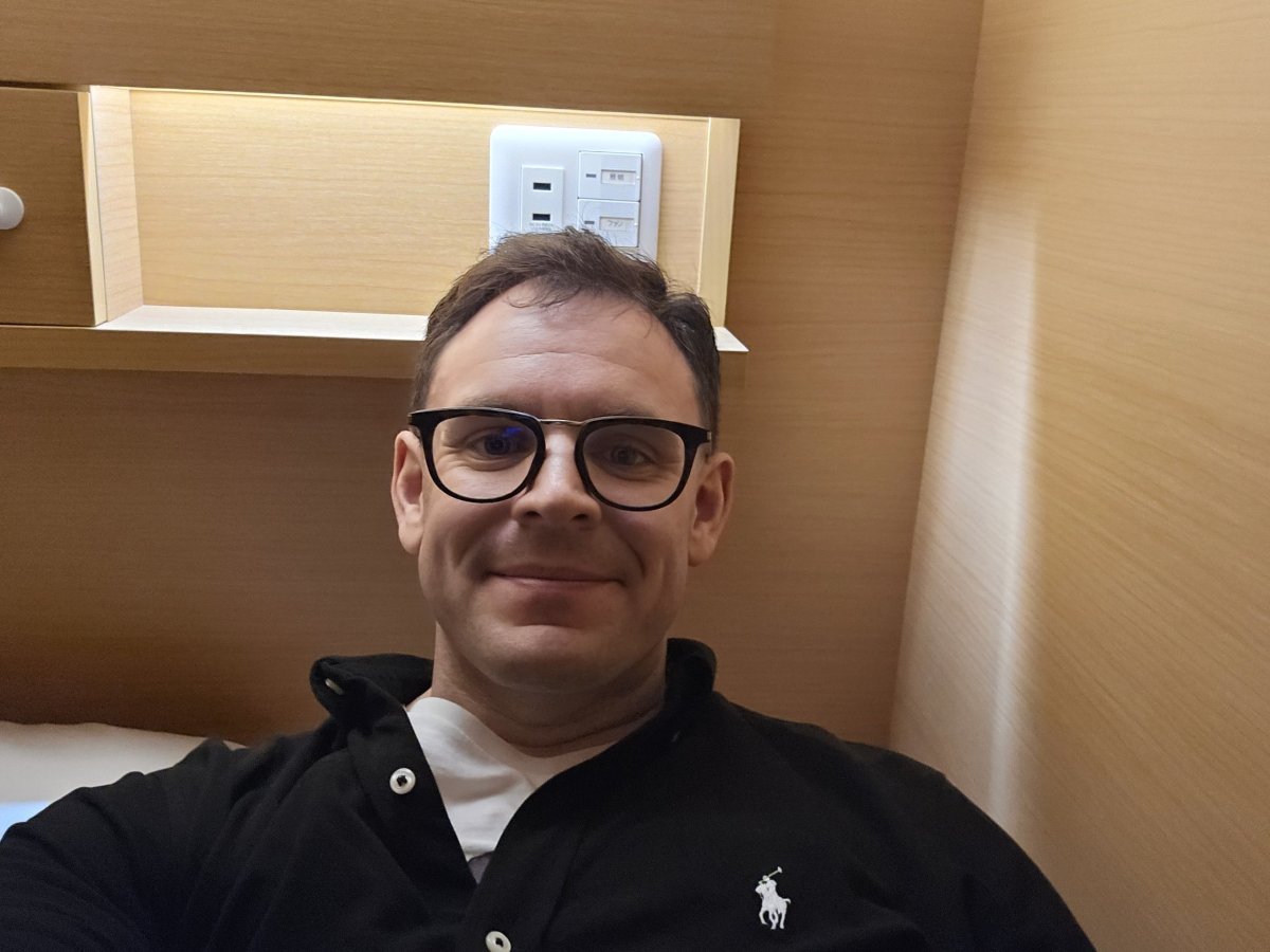 Já ležící v kapsli