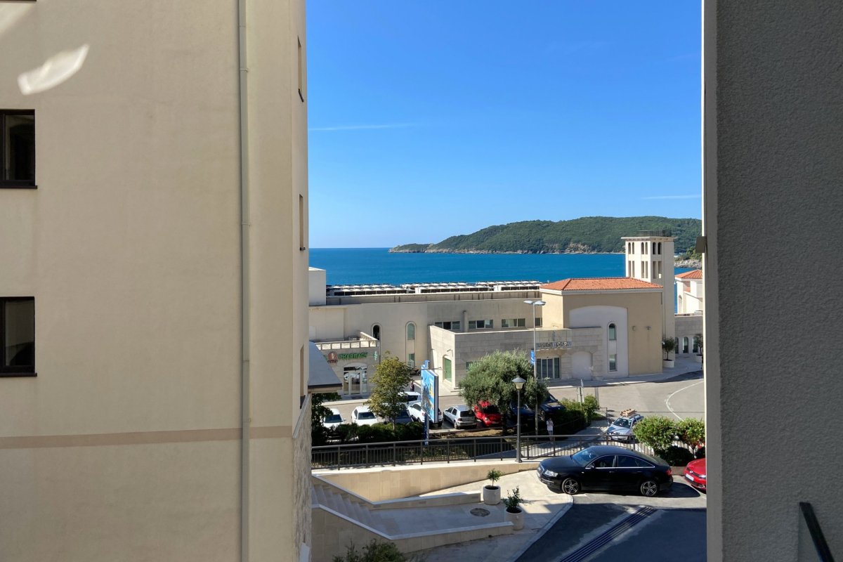 Odpočinek s částečným výhledem na moře :)