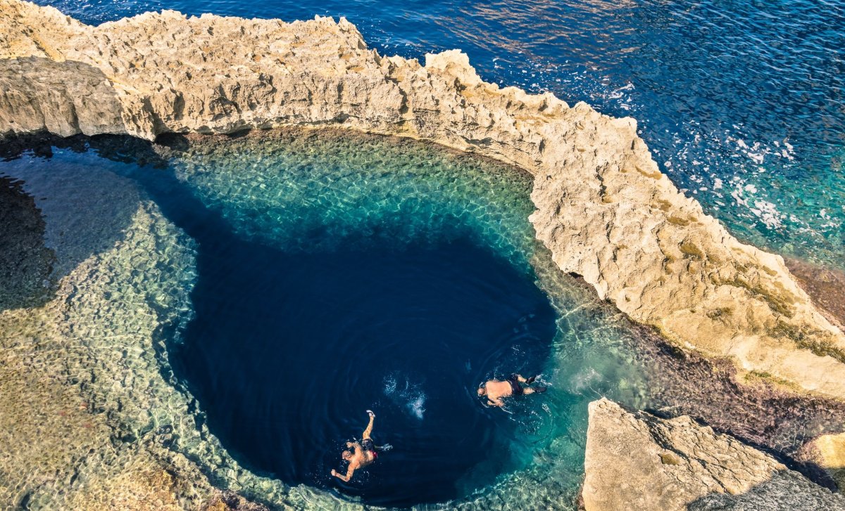 Blue Hole za klidného moře