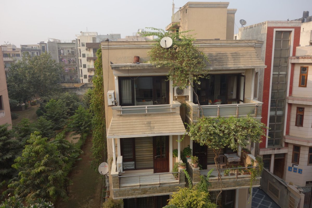 Výhled ze střechy na celé Dillí :)