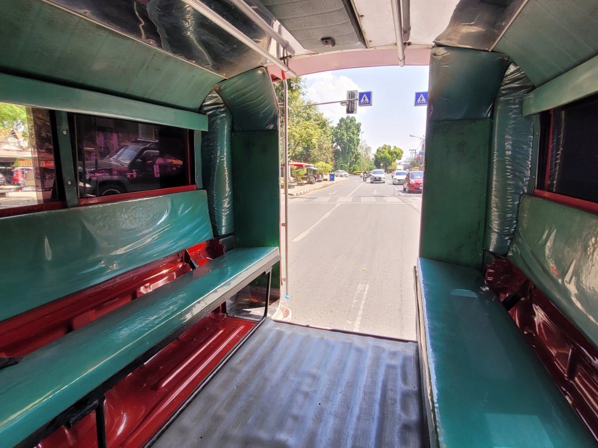 Interiér songthaewu