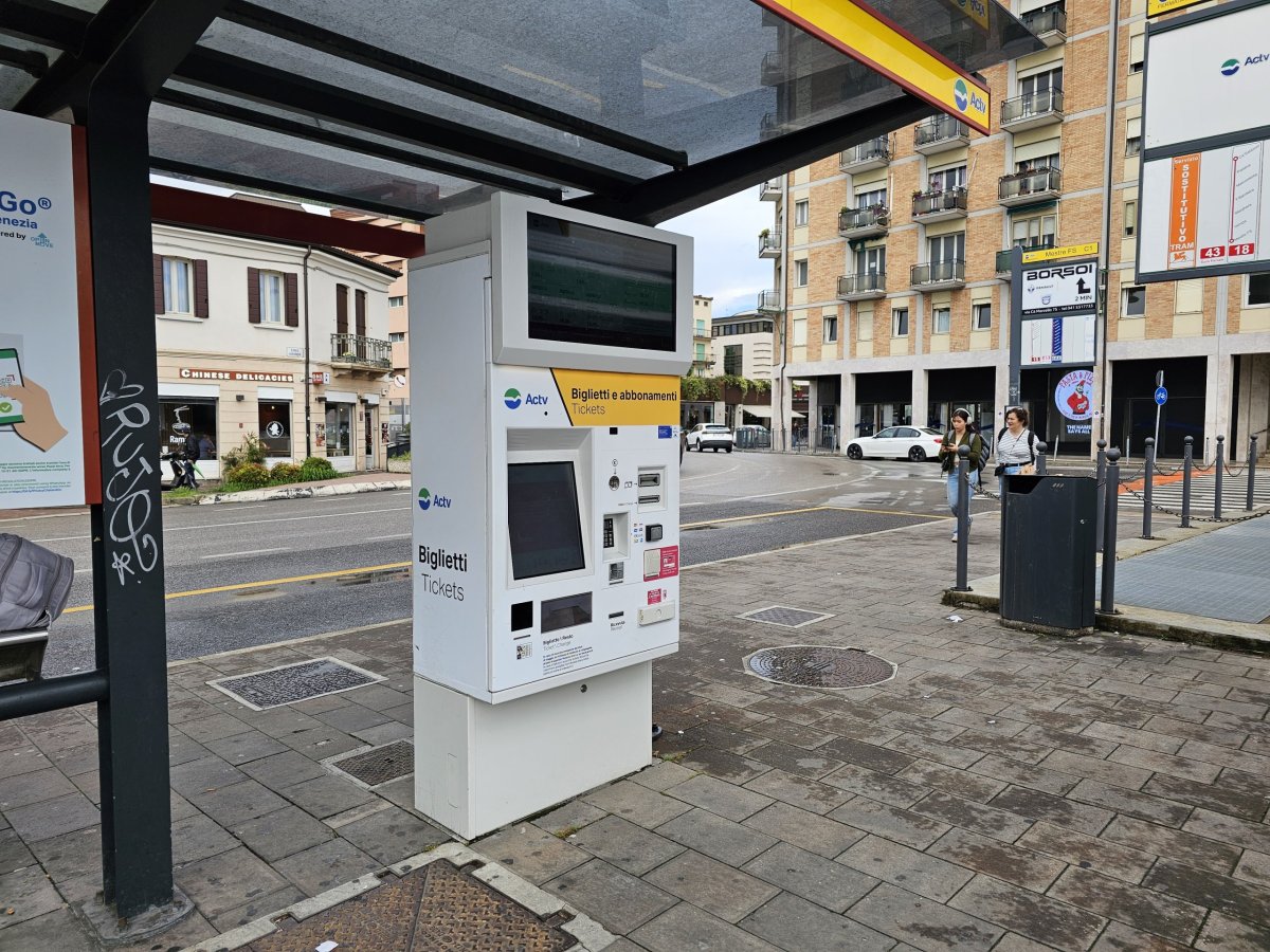 Automat na jízdenky ACTV (neplatí pro autobusy ATVO)