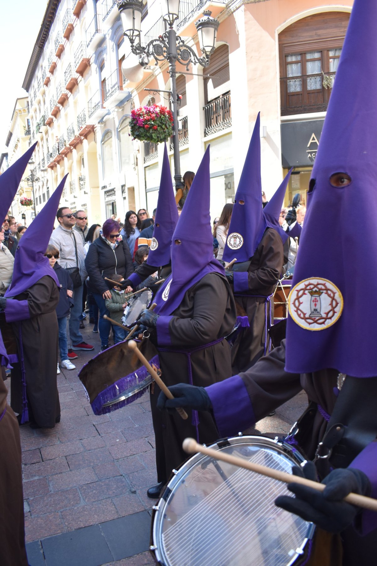 procesí z kostela svatého Filipa a Jakuba