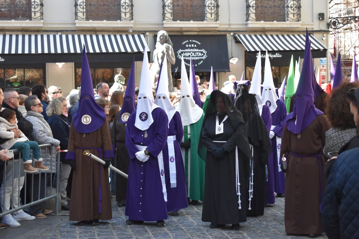 procesí z kostela svatého Filipa a Jakuba