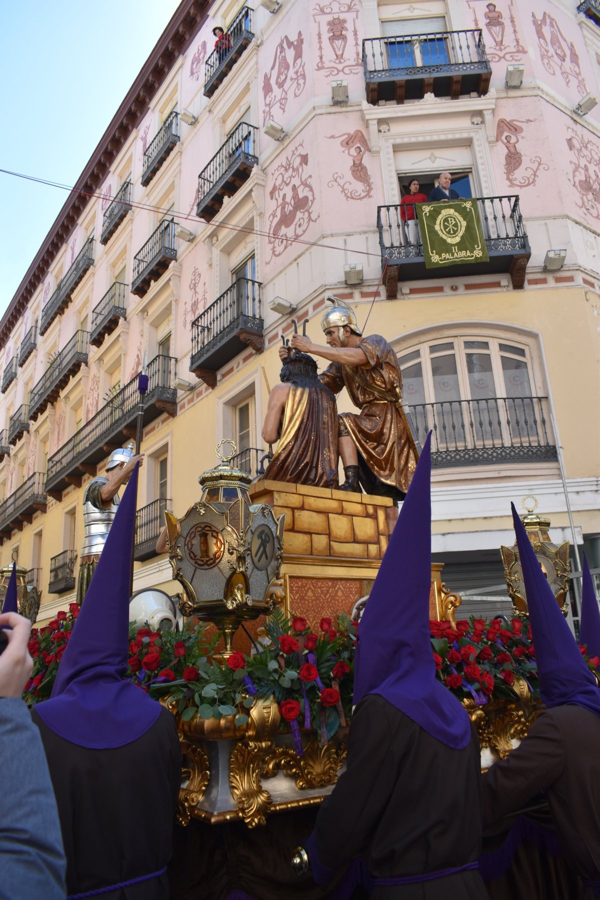procesí z kostela svatého Filipa a Jakuba
