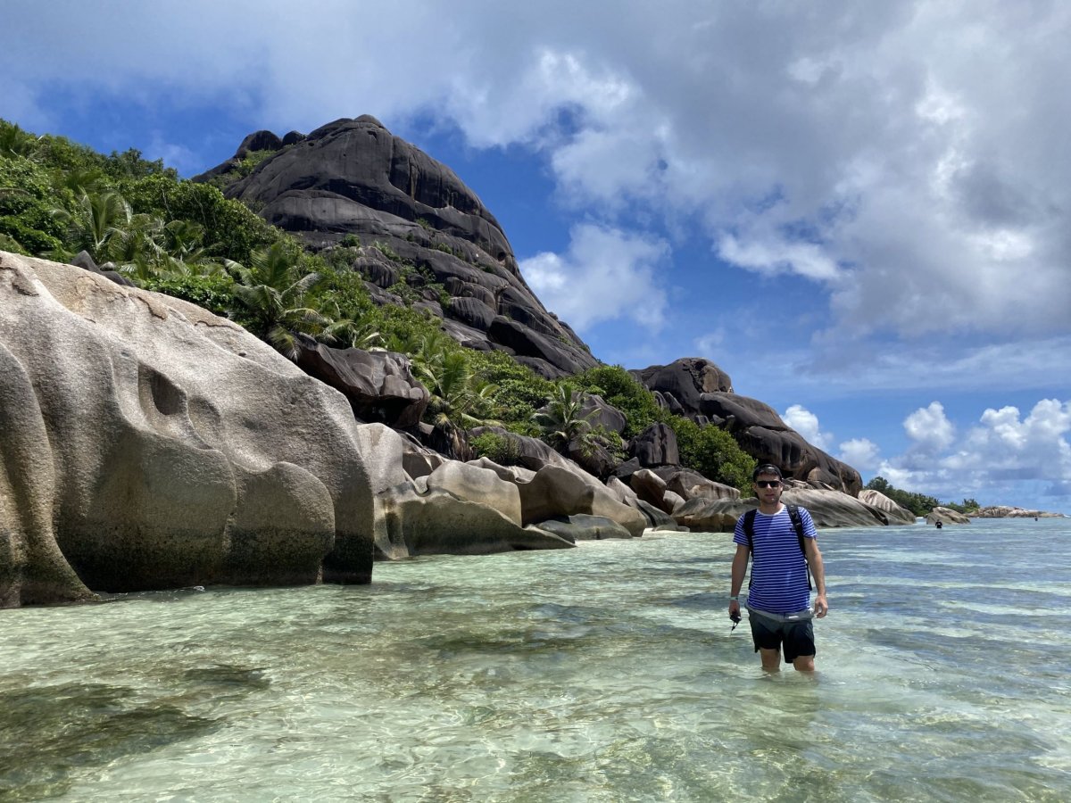 Cestou na skrytou pláž na Source D`Argent