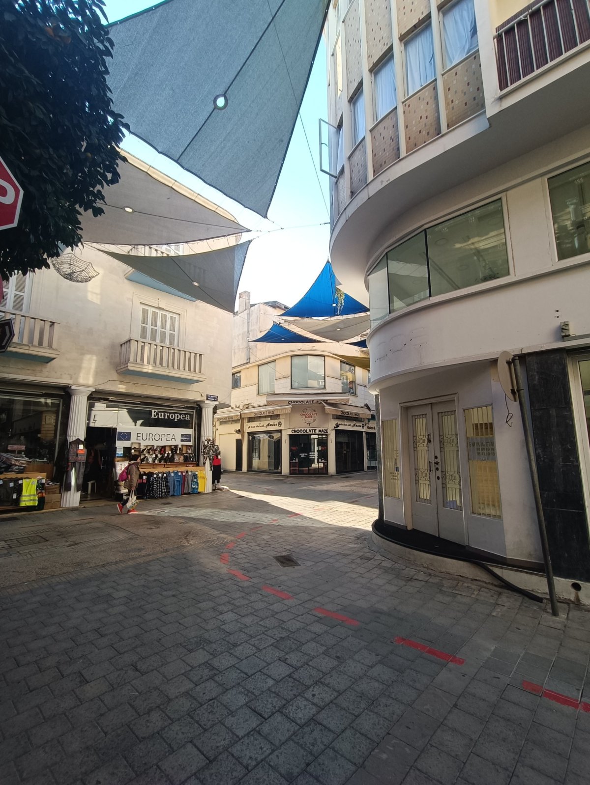 Křivolaké uličky v centru Nikósie