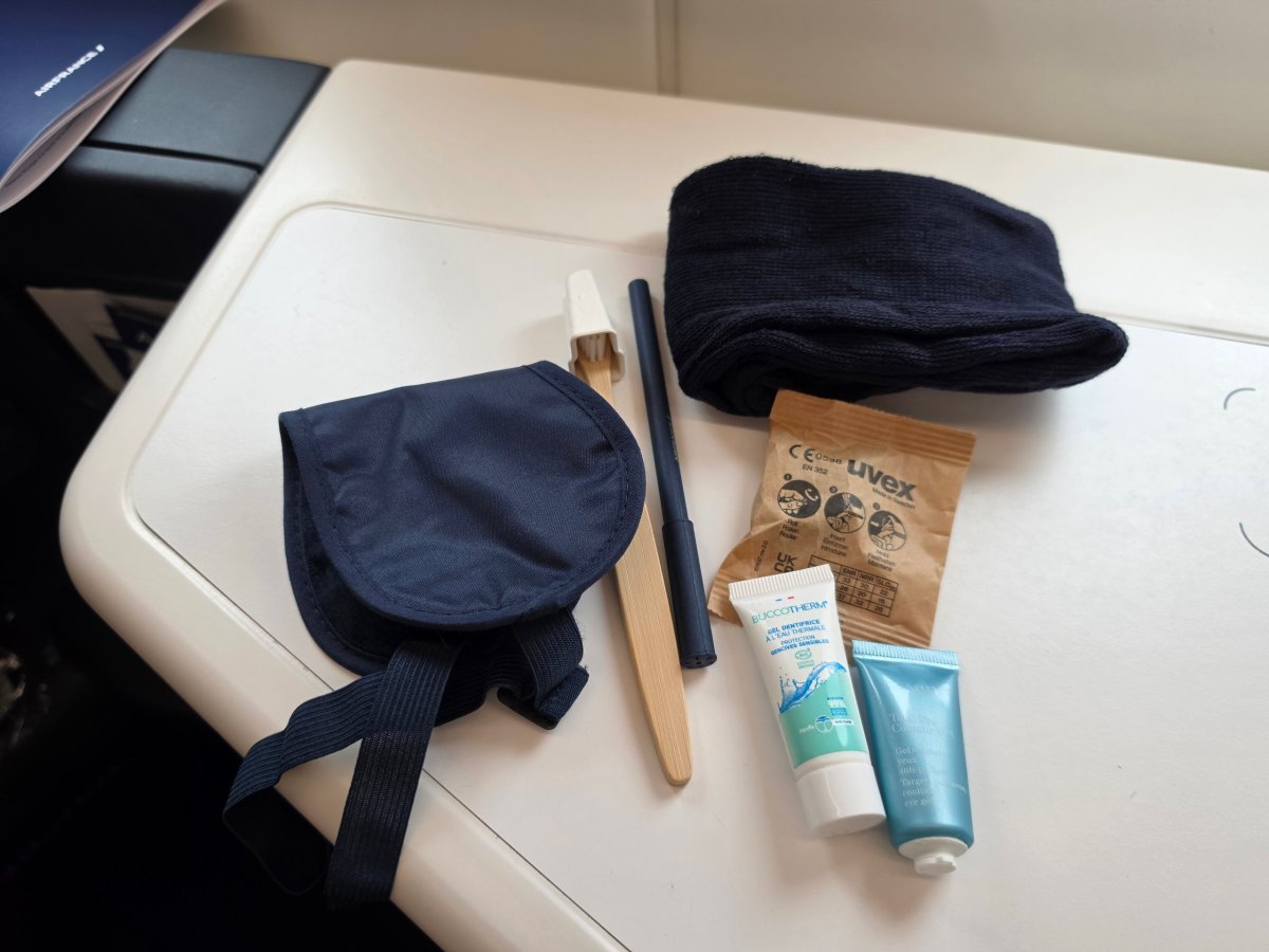 Amenity kit