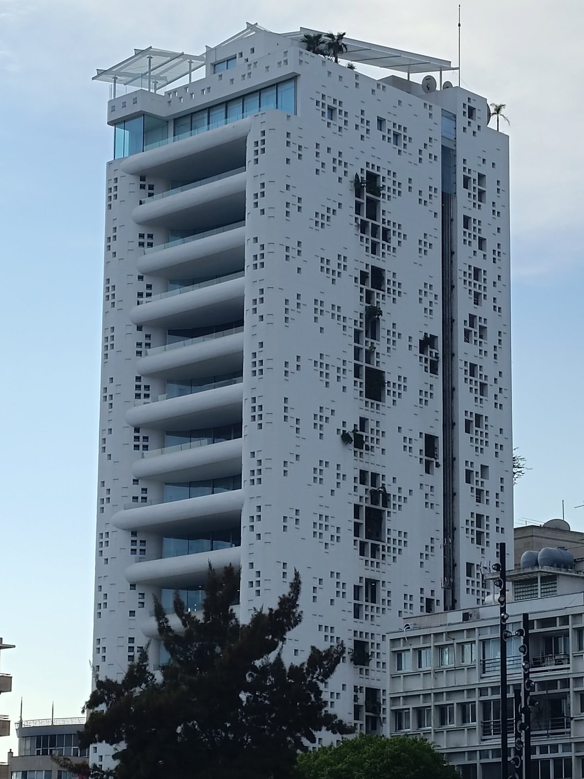 Zajímavý mrakodrap - Nikósie