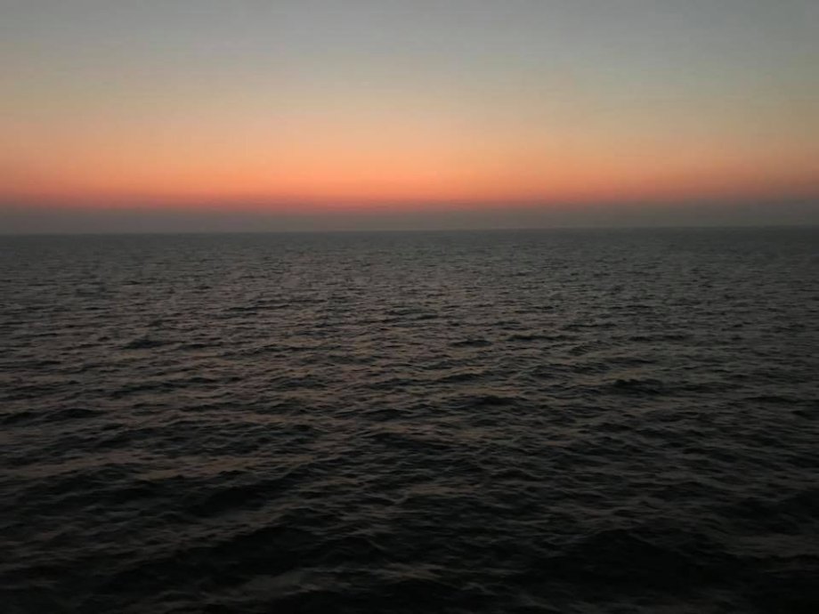 Východ slunce z trajektu