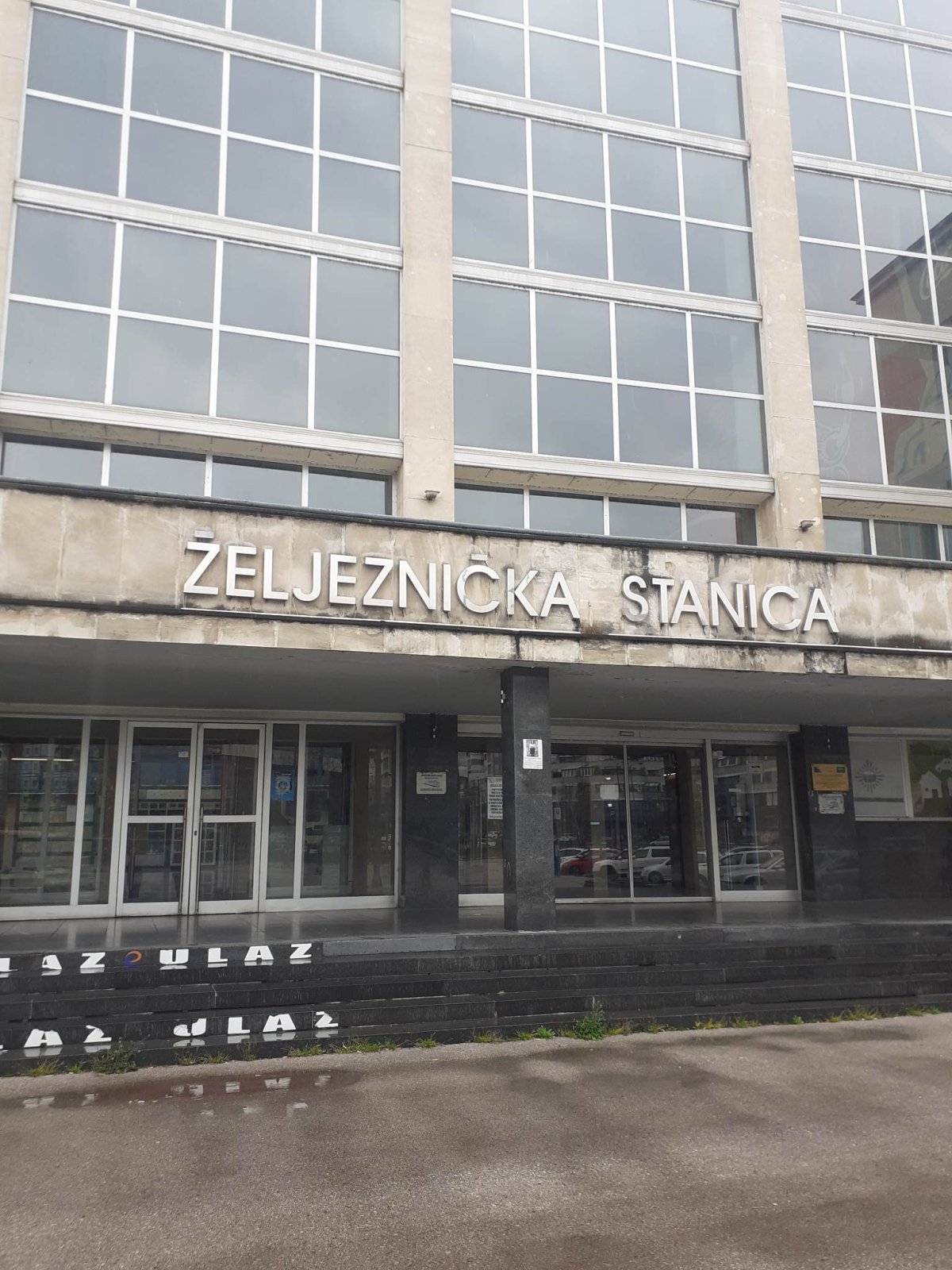 vlaky tu moc nefrčí