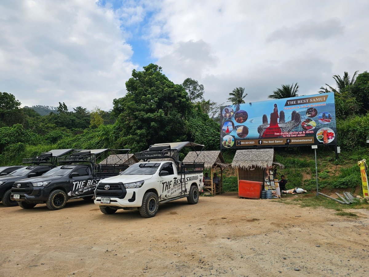 Doprava jeepy k Overlap Stone 2