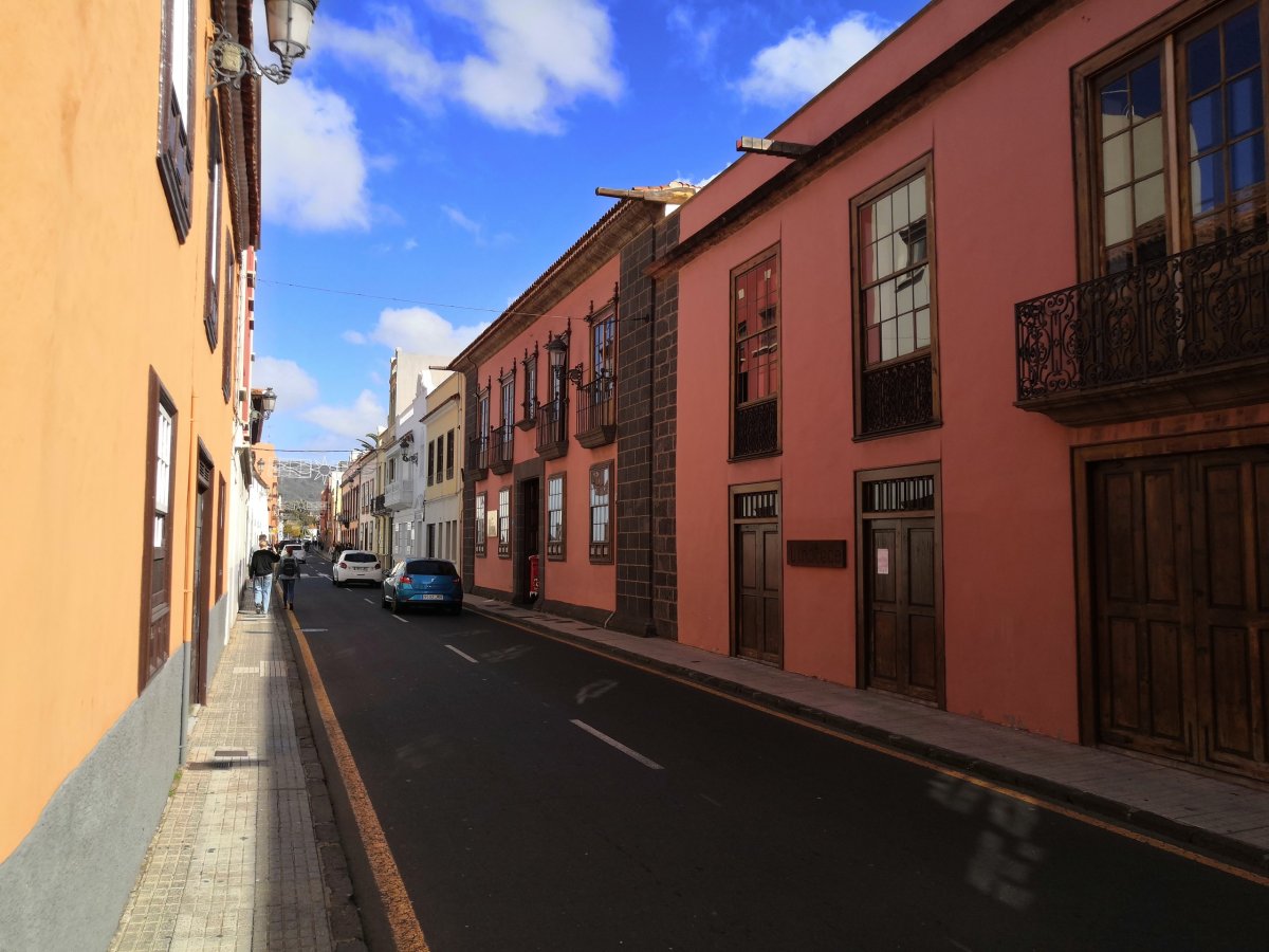 Městské domy v La Laguně