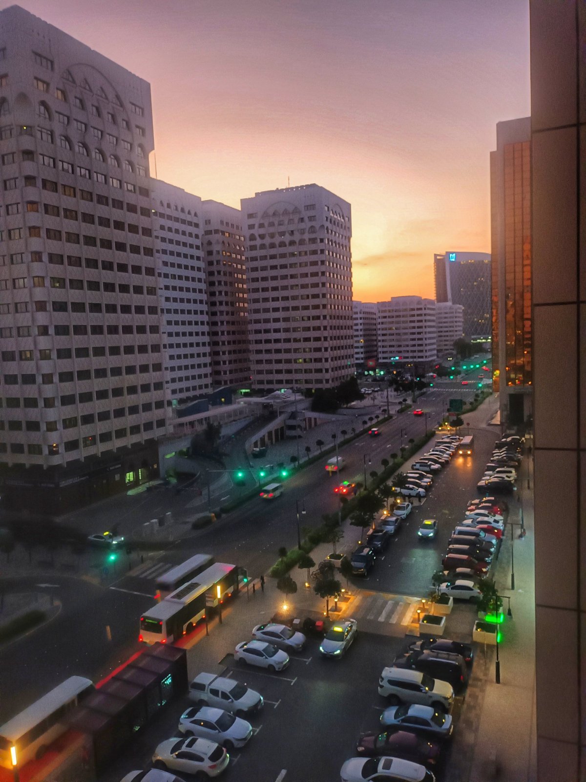 Dobré ráno, Abú Dhabí ☀️