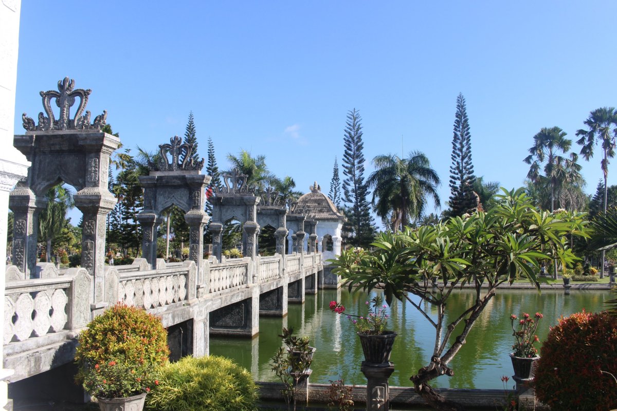 Taman Ujung water palace