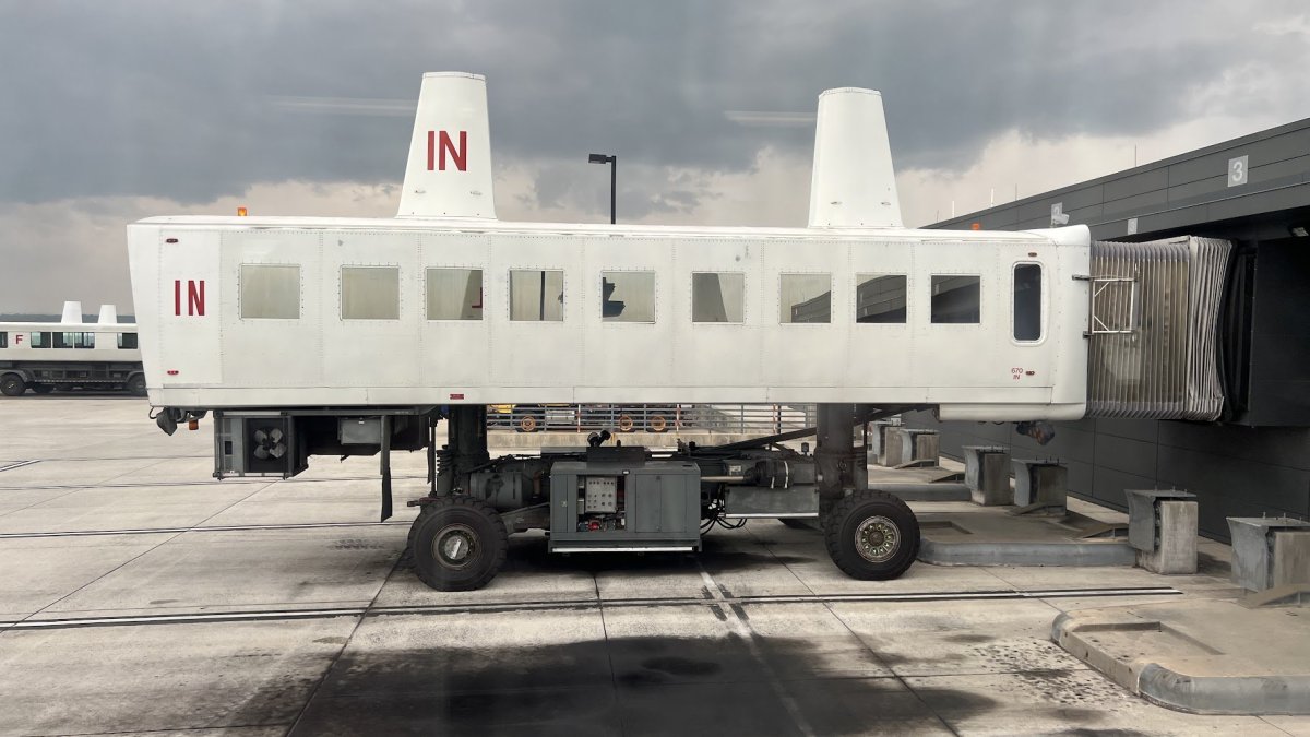 Něco nevídaného - Dulles Airport
