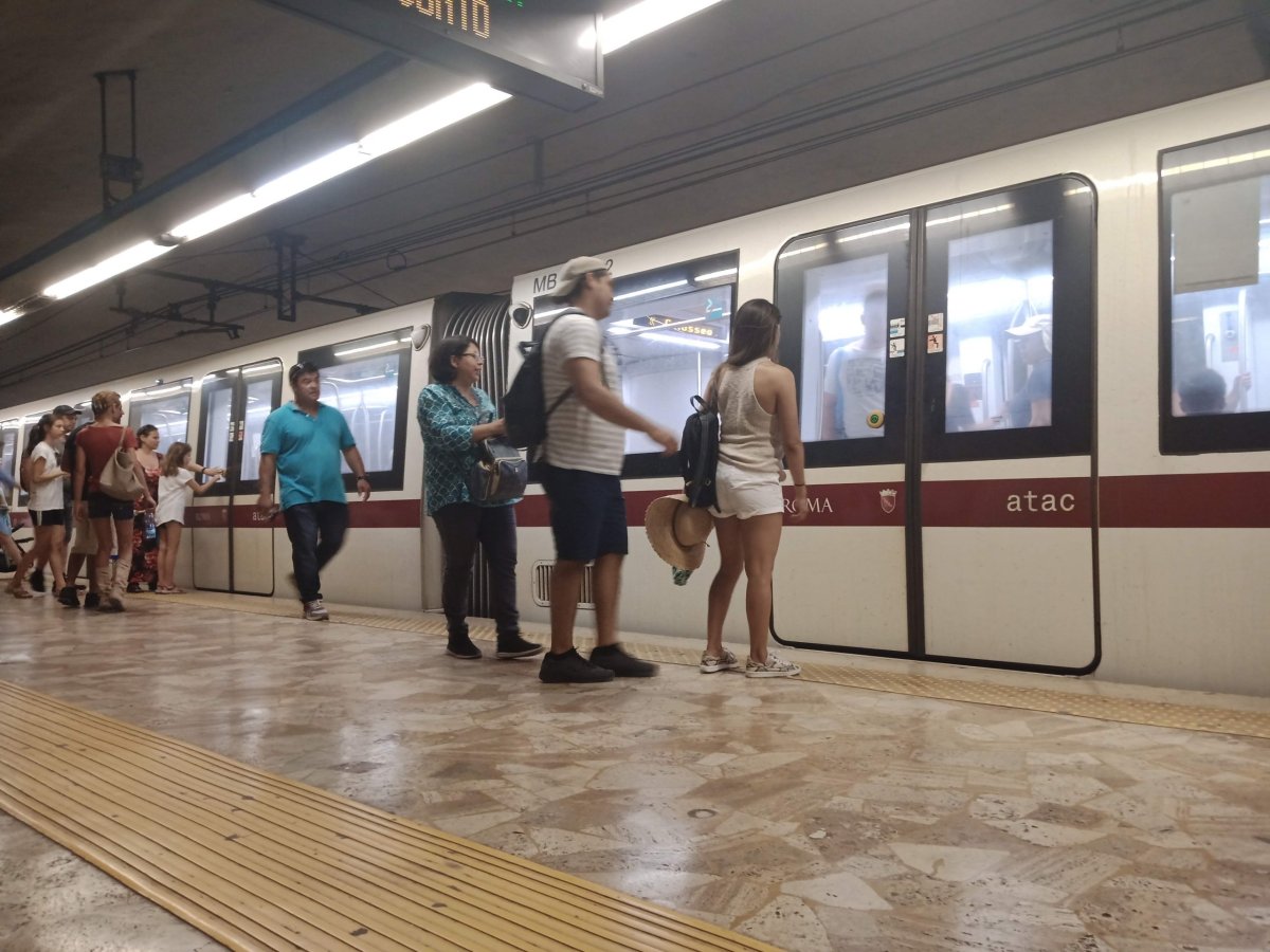 V metru Řím