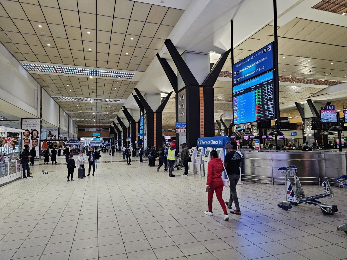 Terminál B, check-in