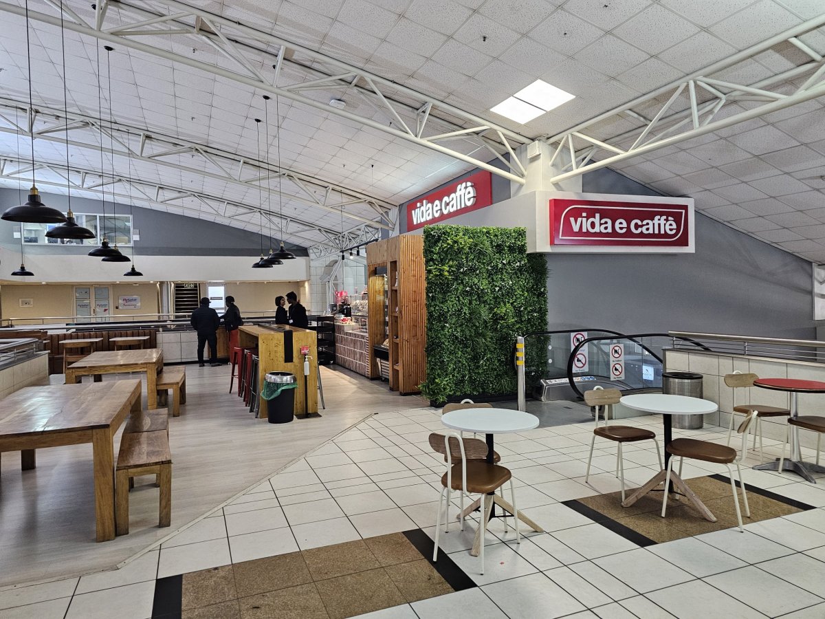 Kavárna ve veřejné části