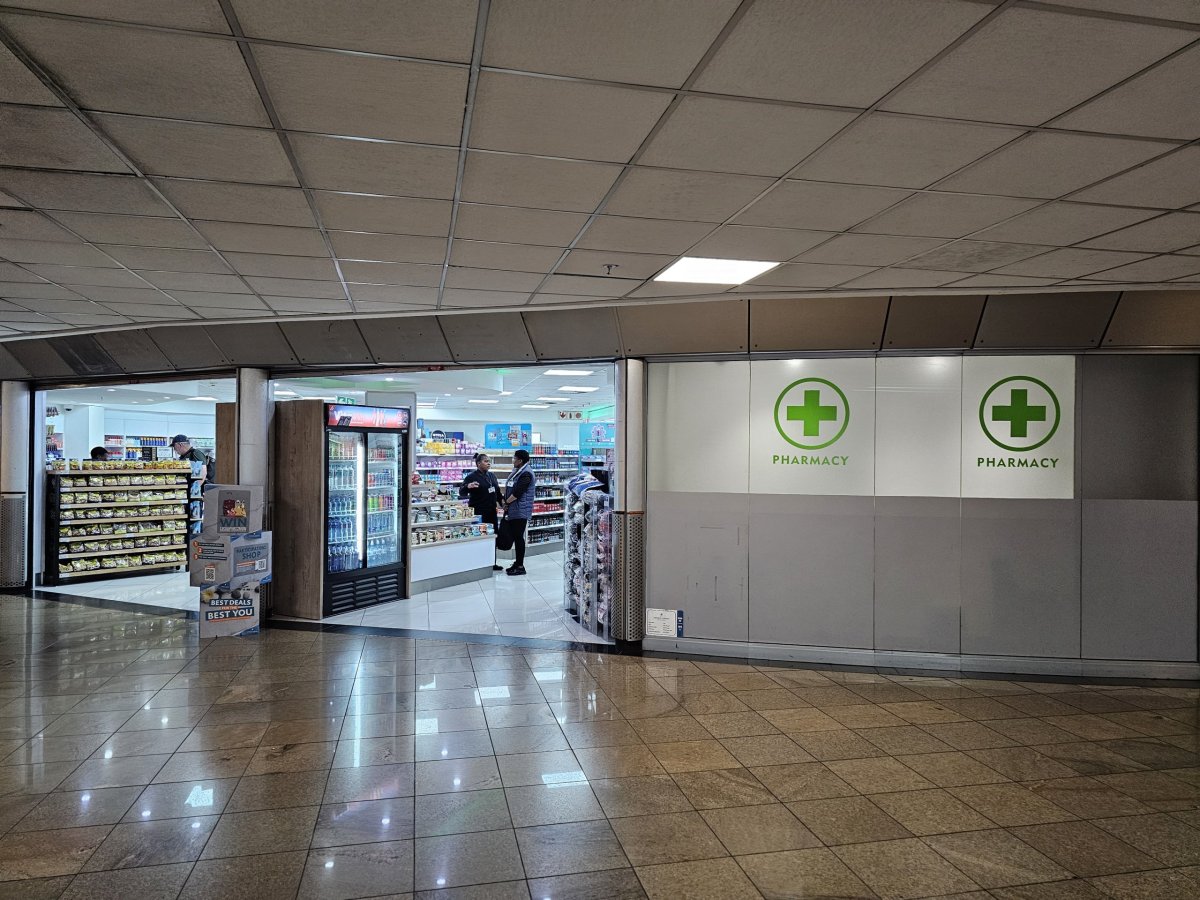 Lékárna v tranzitní zóně