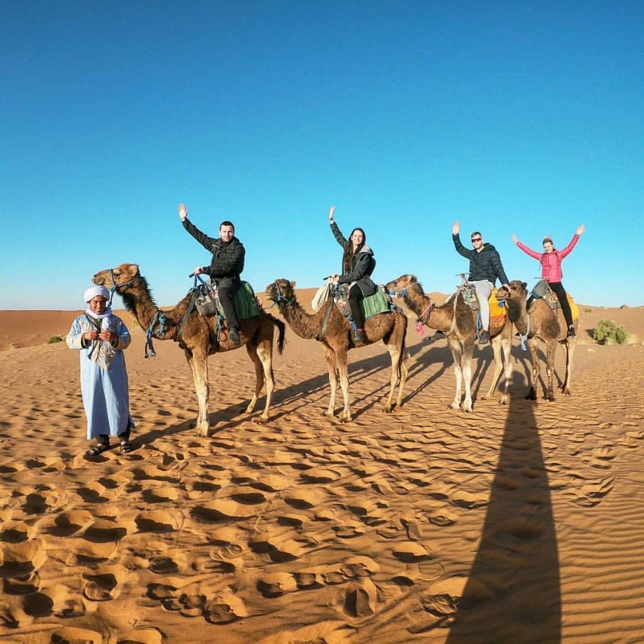 Erg Chebbi na velbloudech