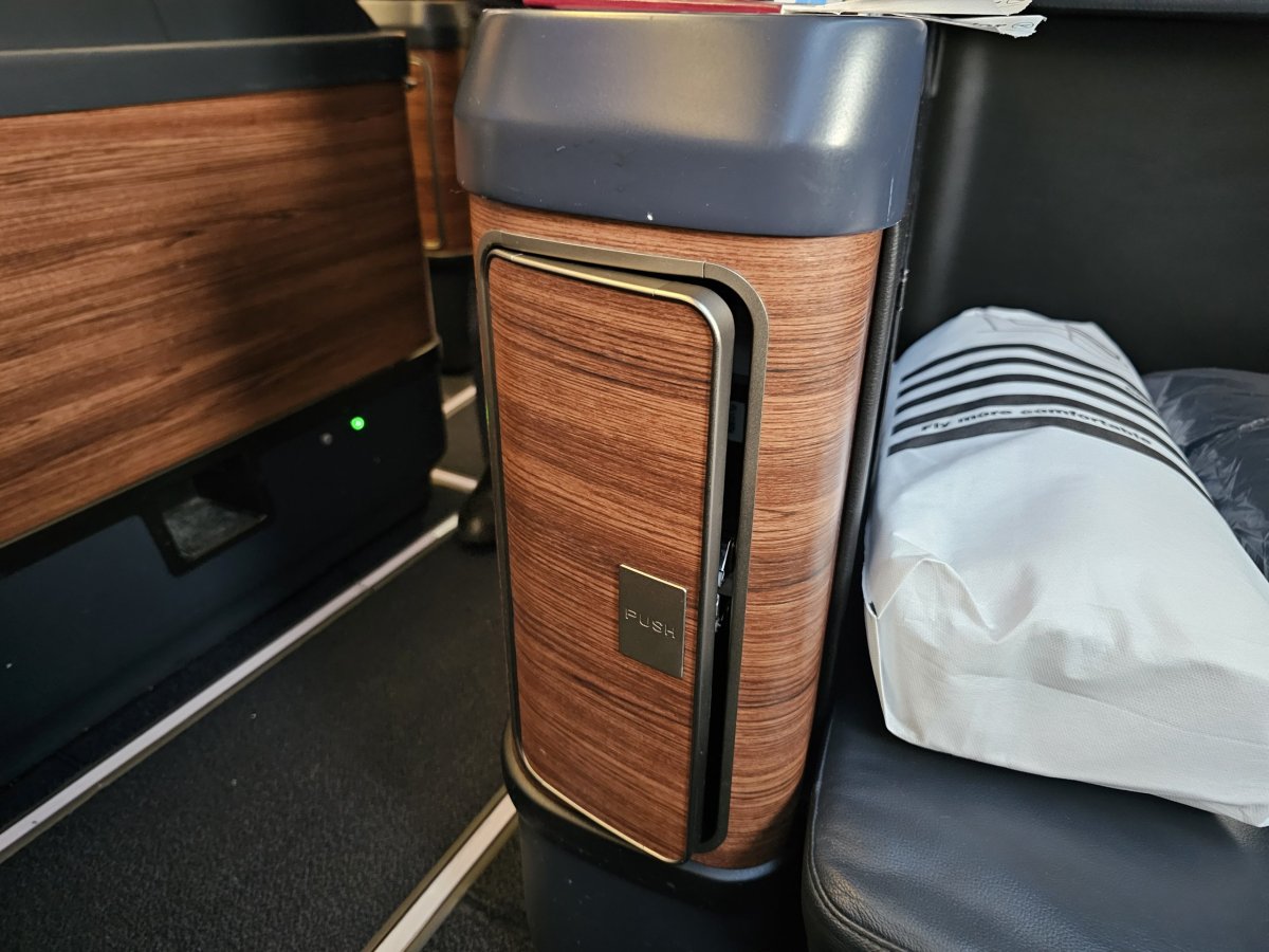 Malá skříňka na odkládání věcí