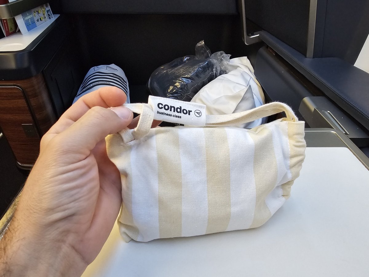Amenity kit