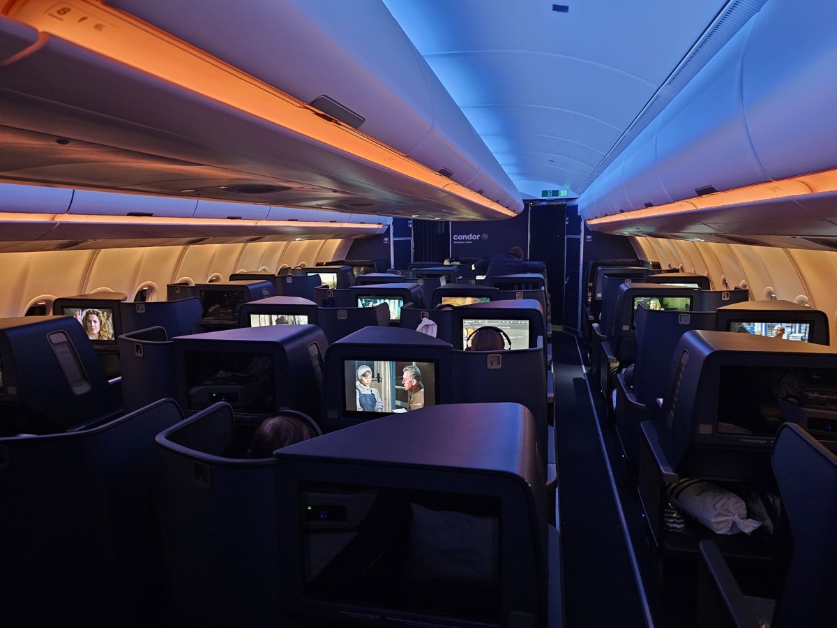 Celkový pohled na kabinu business class