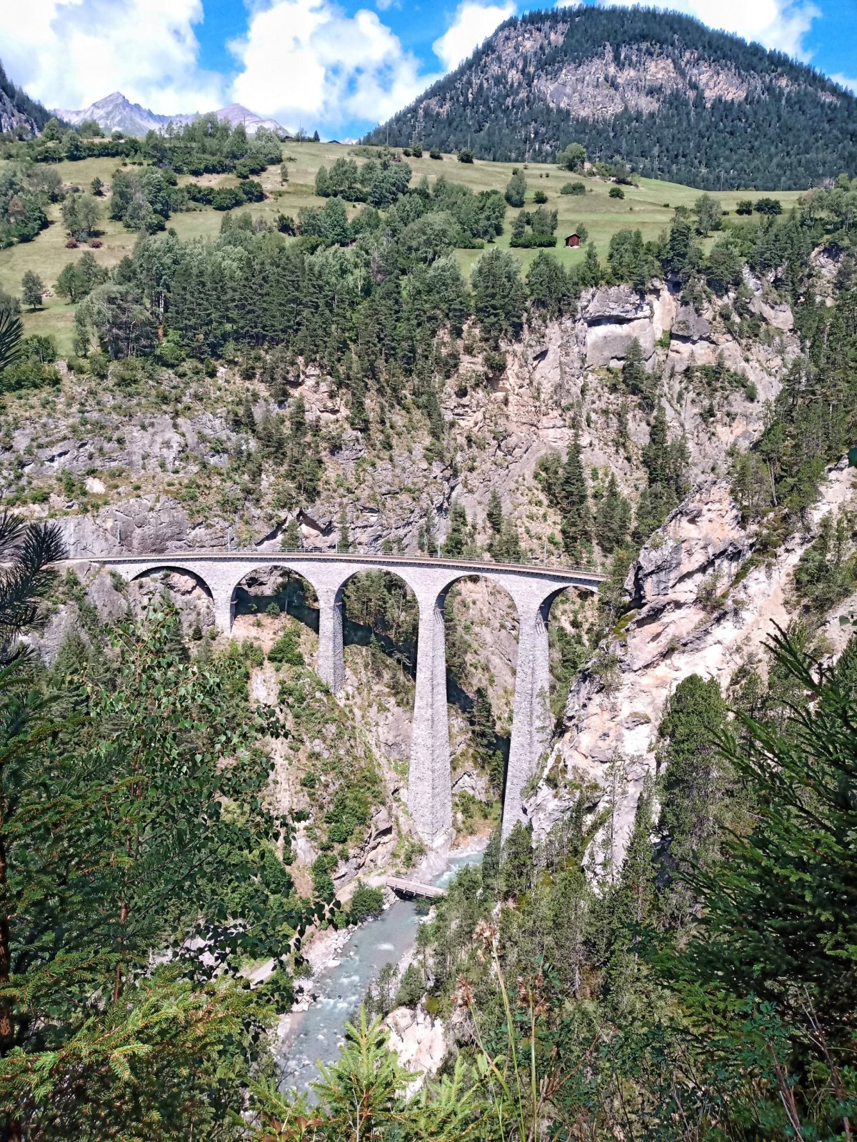 Landwasser viadukt z vyhlídky 