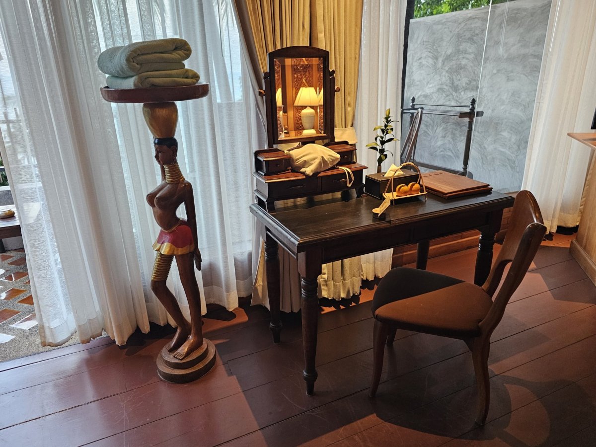 Kancelářský stůl