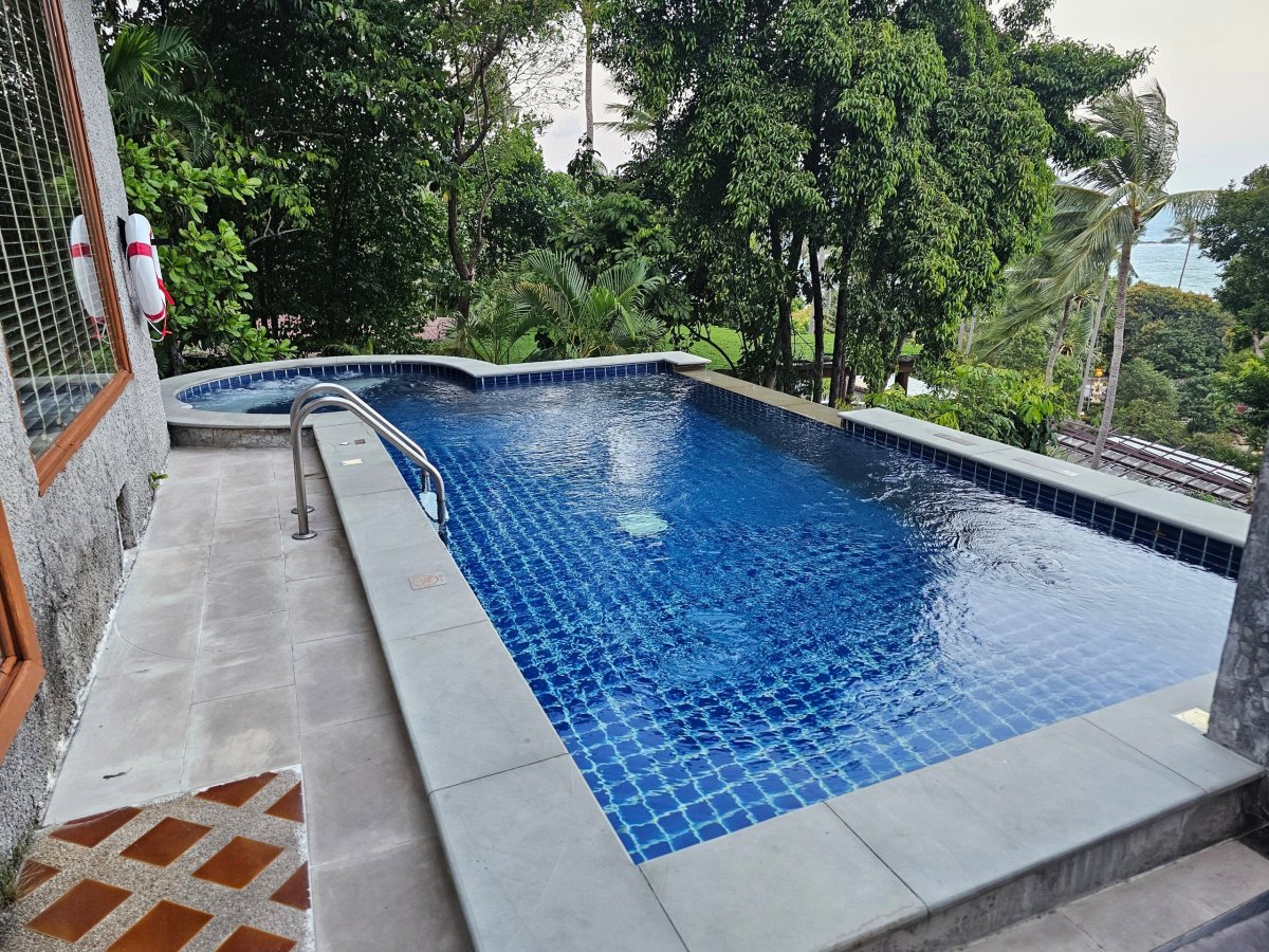 Privátní bazén u naší vilky