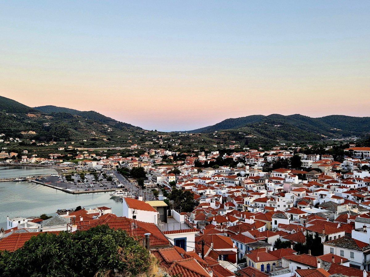 Výhled od hradu na podvečerní město