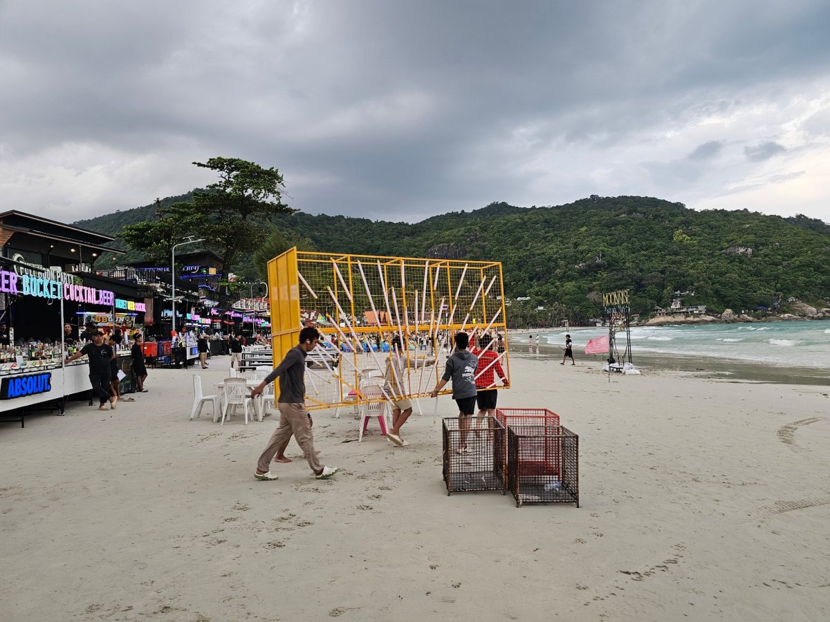 Přípravy na Full Moon Party - odpoledne