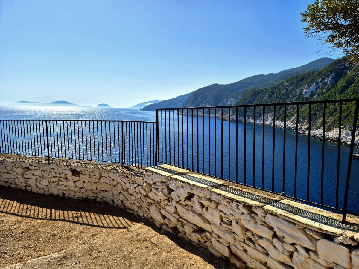 Agios Ioannis - výhled shora