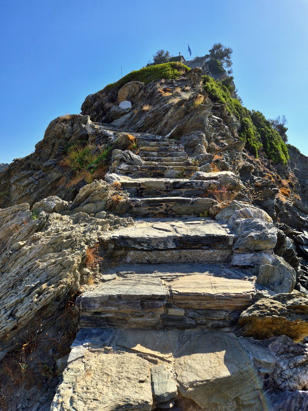 Schody ke kostelíku