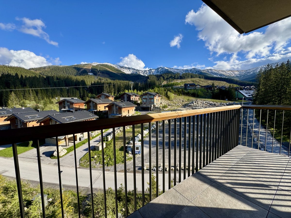 Panoramatický výhled z balkónu před ložnicí