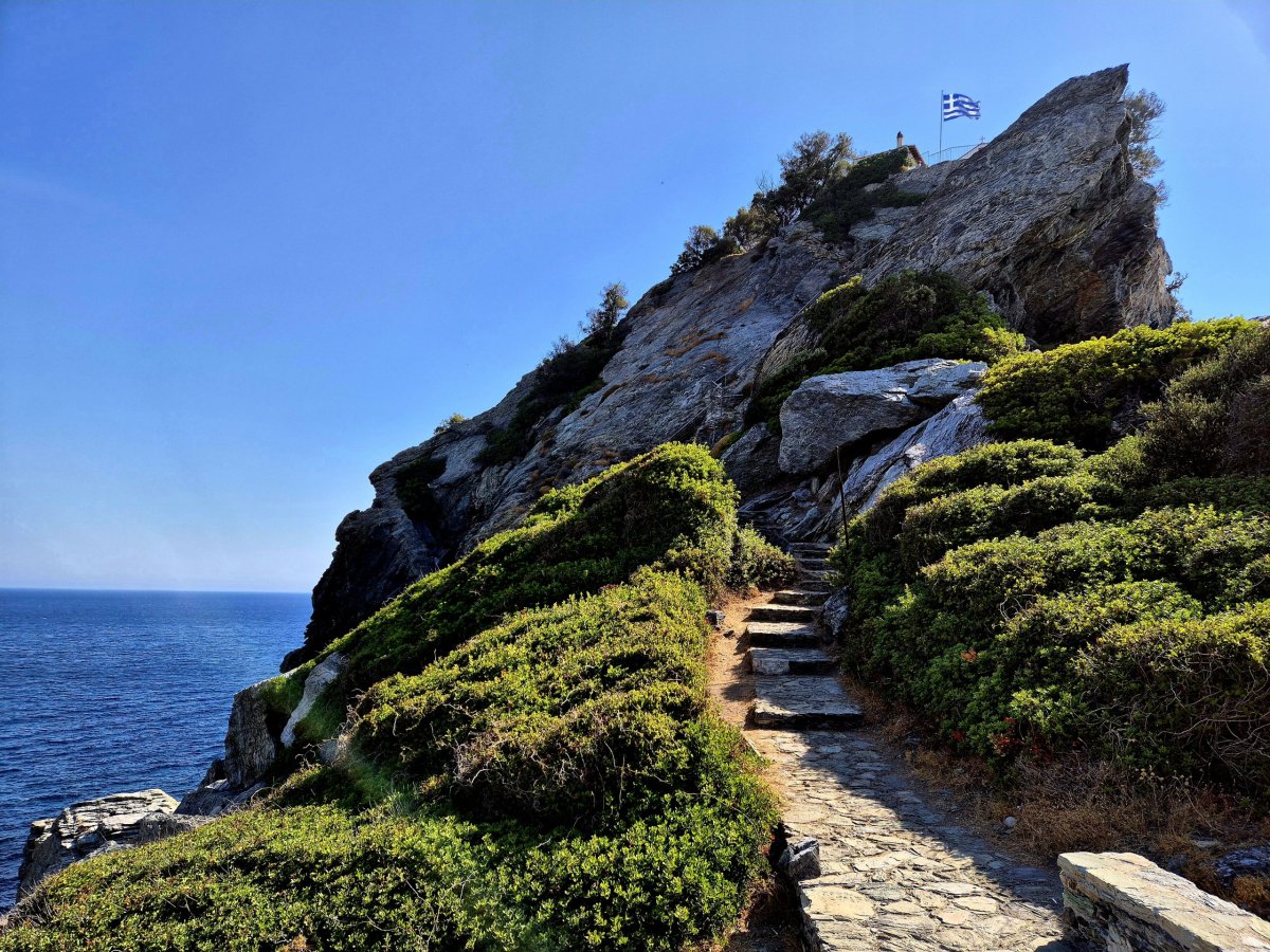 Schody ke kostelíku