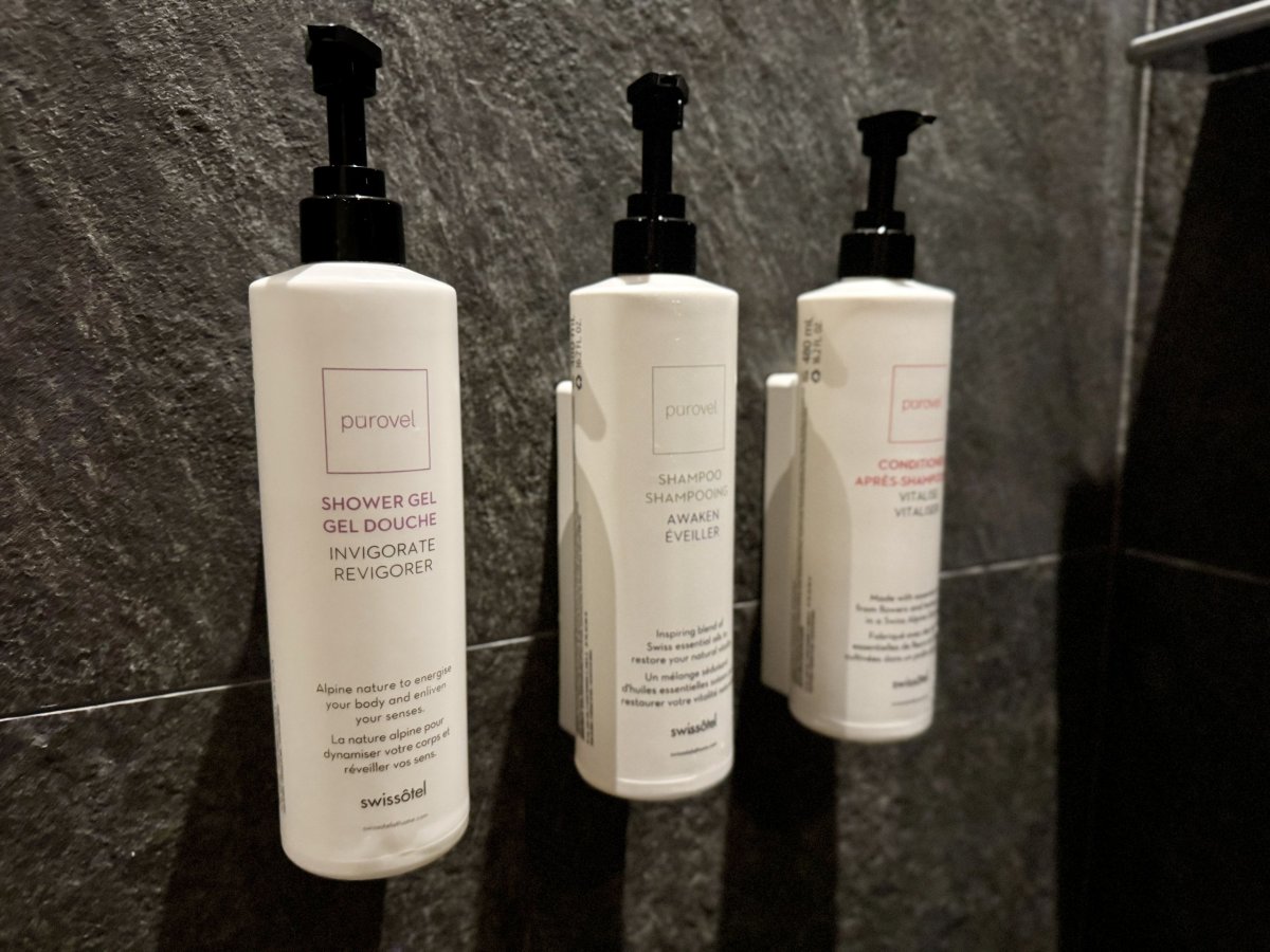 Sprchové gely a šampóny značky Pürovel