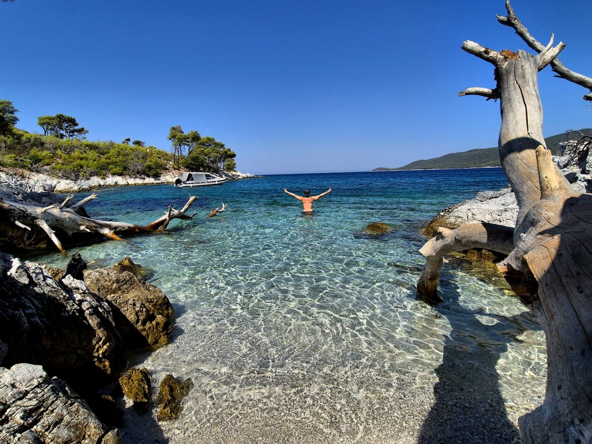 Plážička na Paralia Amarantos