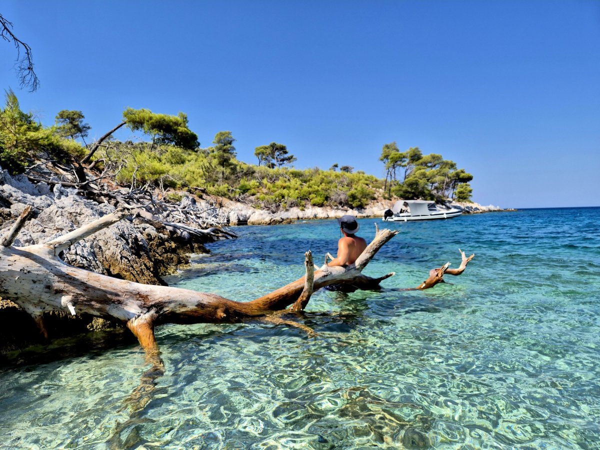 Plážička na Paralia Amarantos