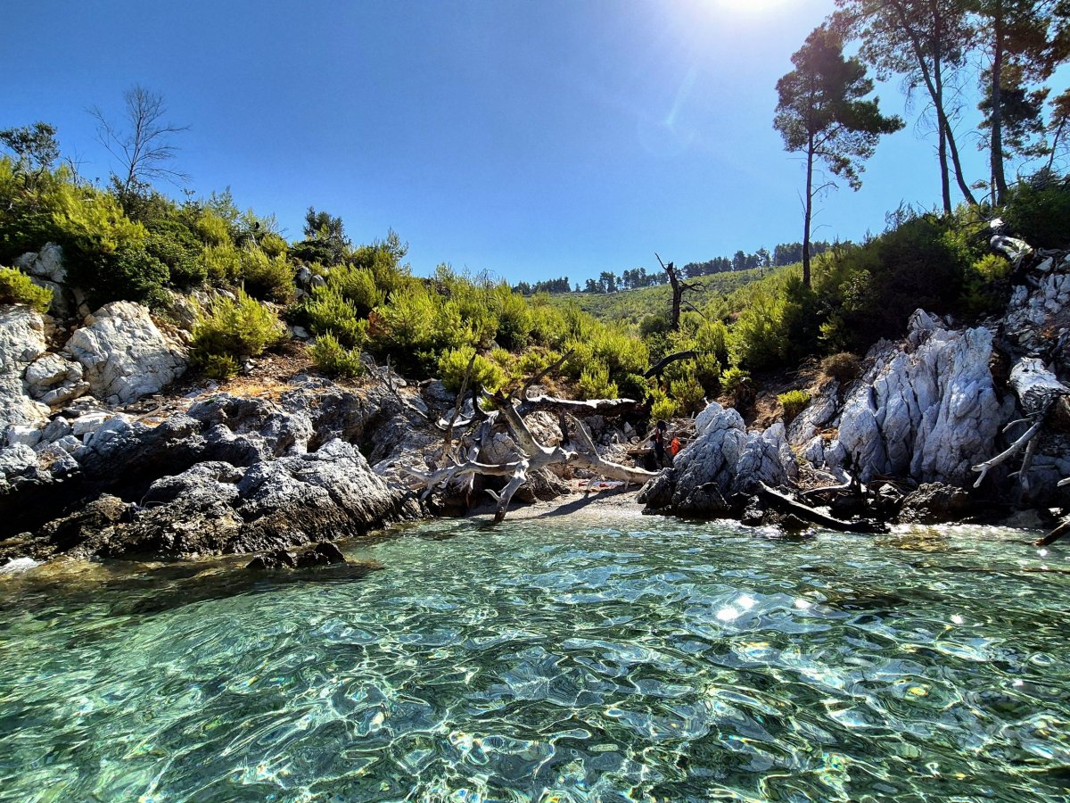 Plážička na Paralia Amarantos