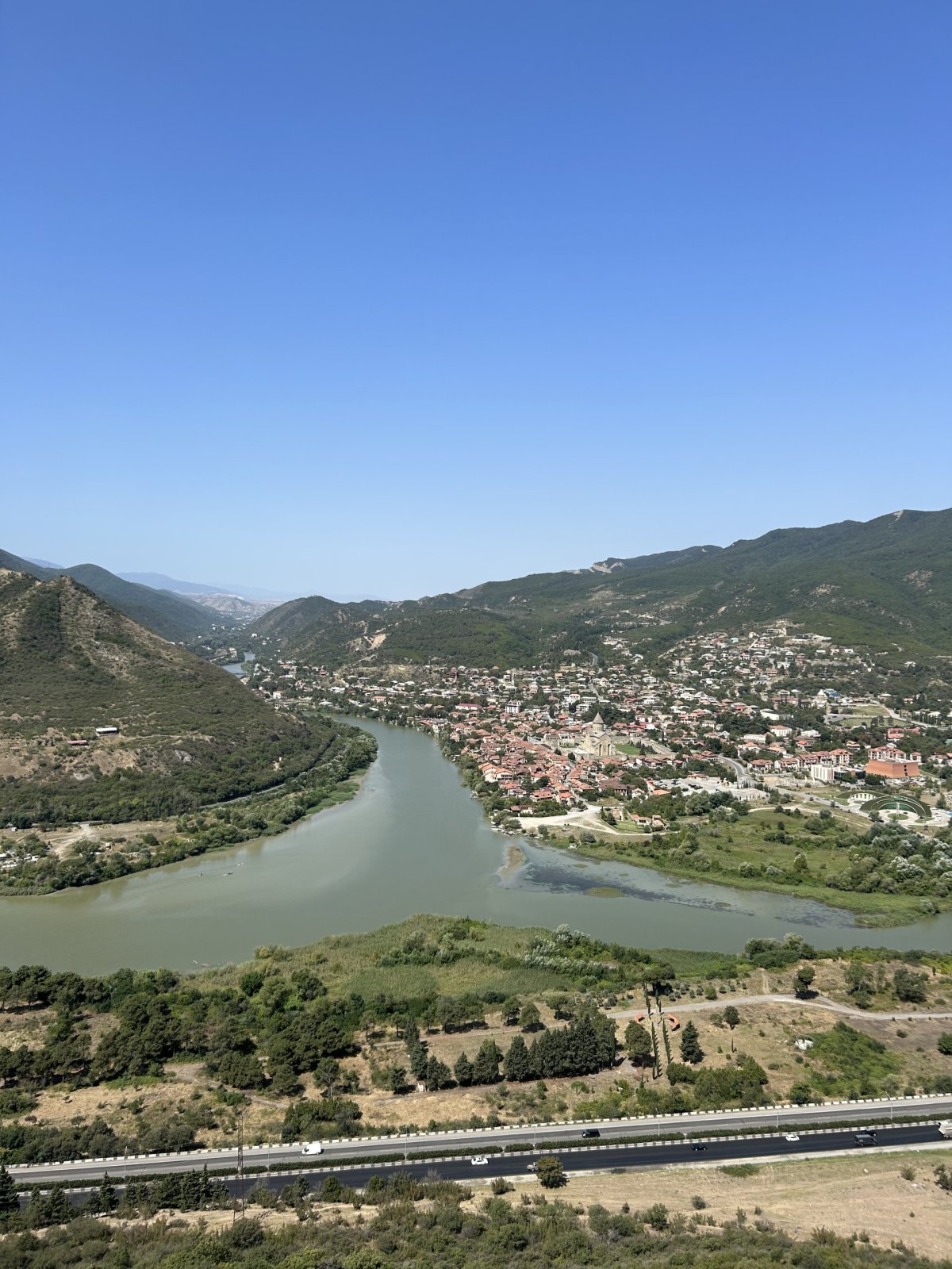 Výhled z kláštera Džvari