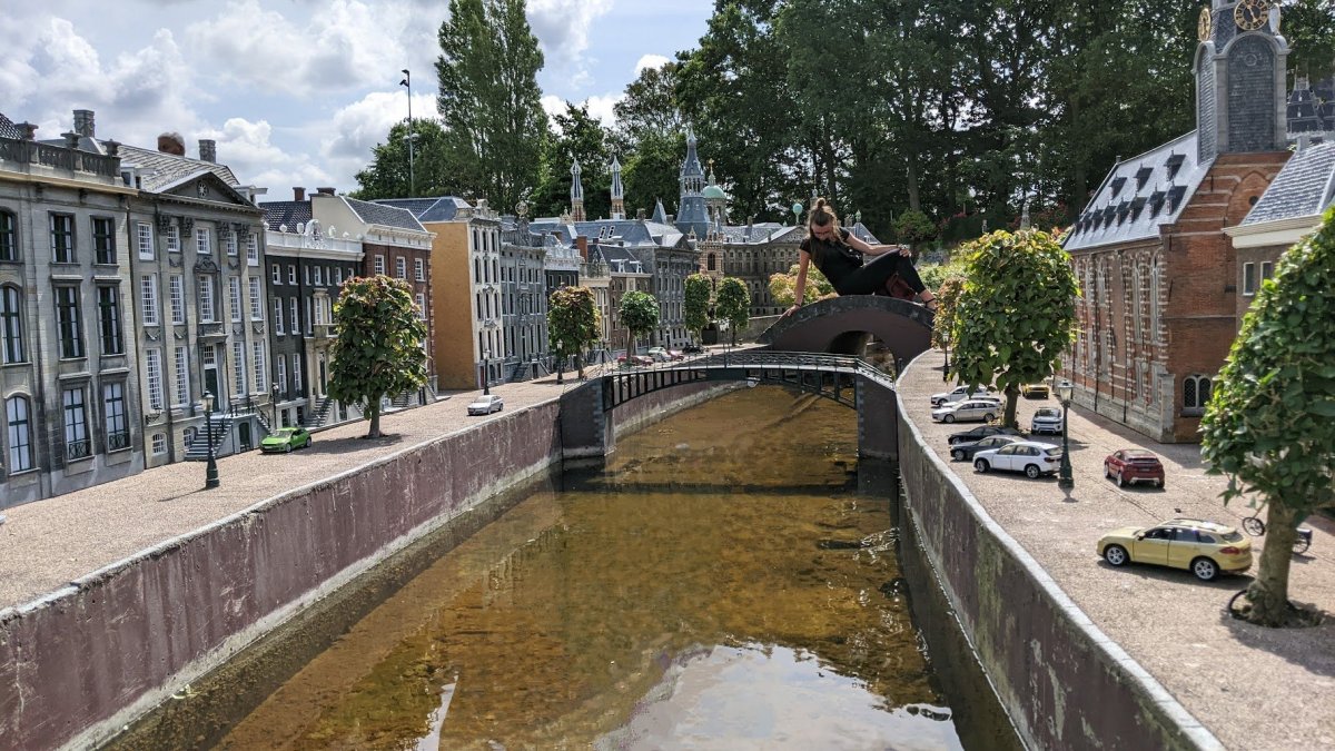 Guliver v Madurodamu