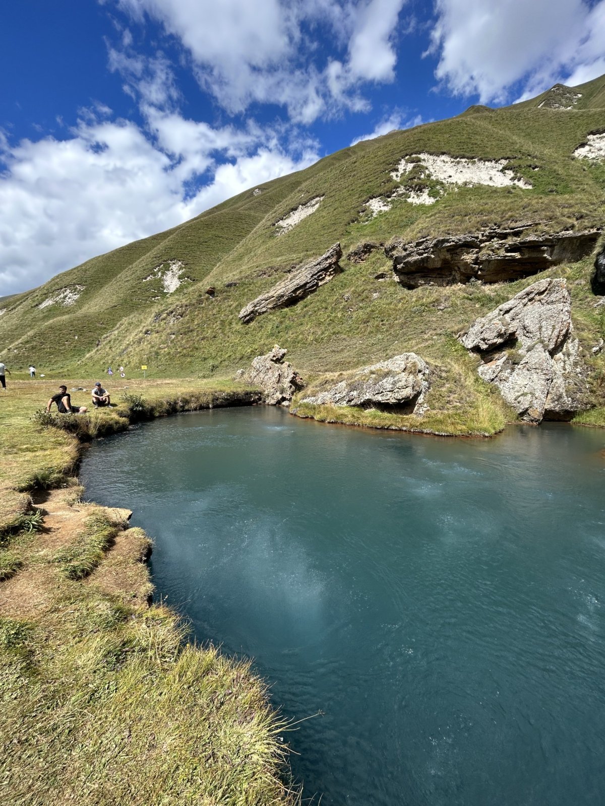 Minerální jezírko v Truso valley