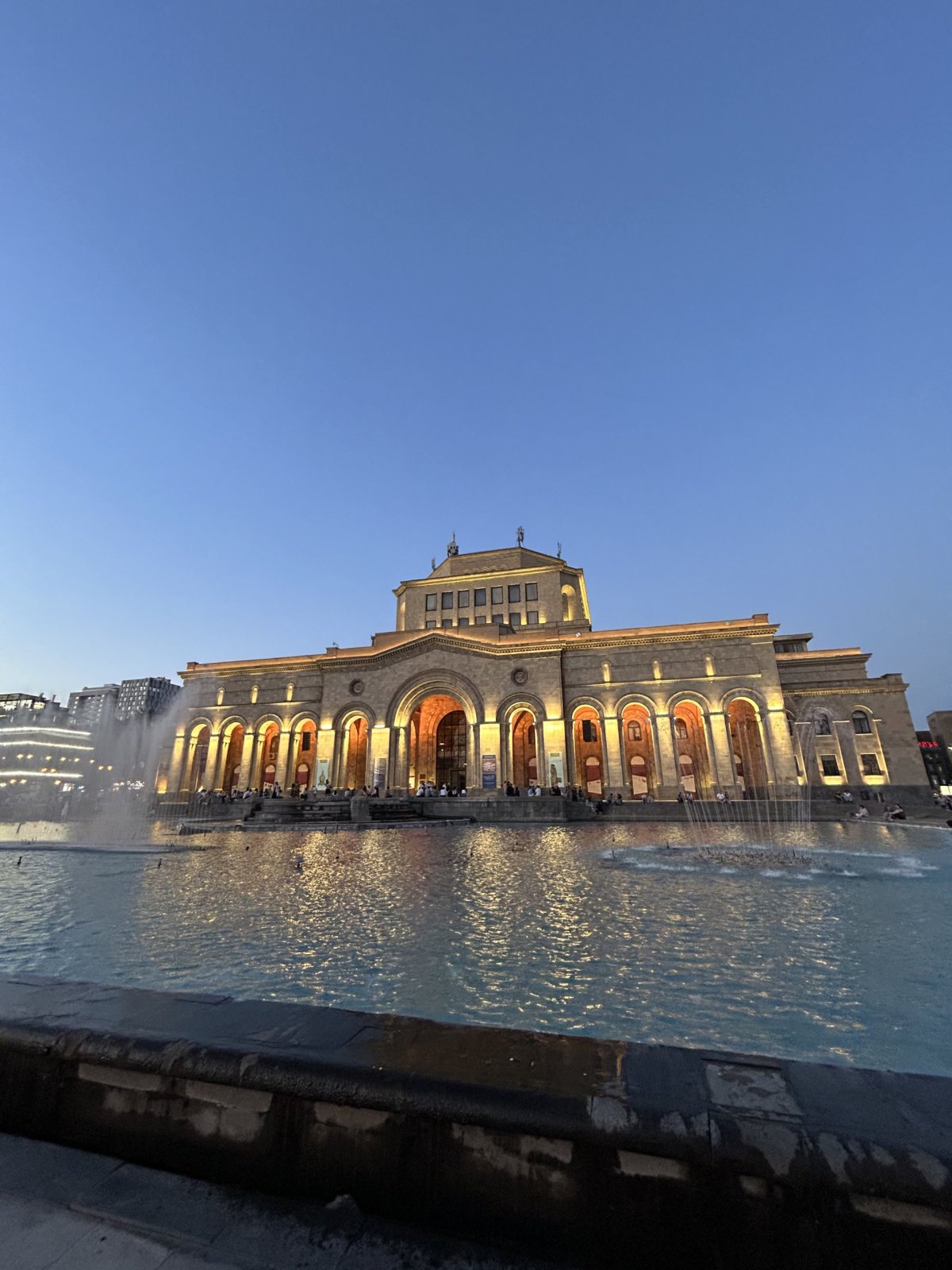 Večerní toulky Jerevanem